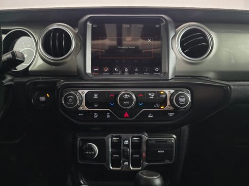 Used 2022 Jeep Gladiator Overland AWD/4WD image 27