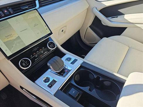 New 2025 Jaguar F-PACE R-Dynamic S image 25