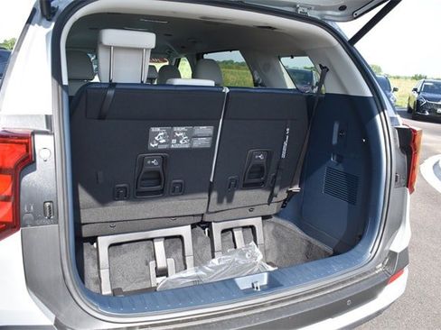 New 2026 Kia Carnival EX image 18