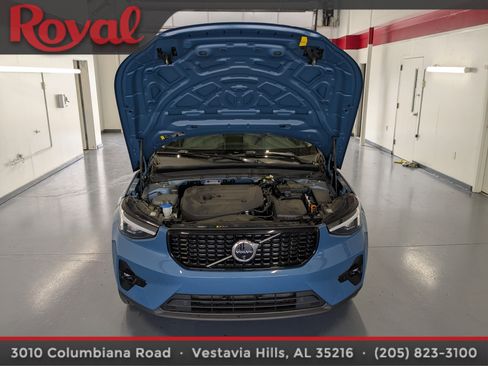 Certified 2024 Volvo XC40 B5 Plus image 26