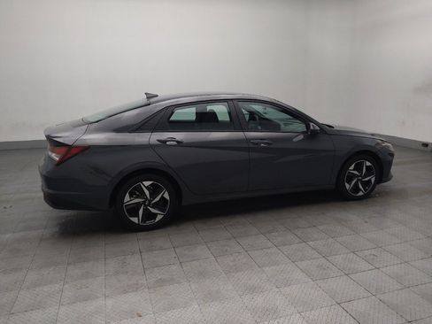 Used 2023 Hyundai Elantra SEL w/ Convenience Package image 10