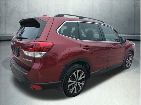 Used 2021 Subaru Forester Limited image 6