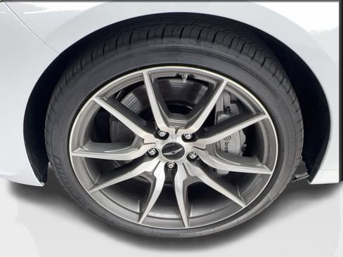 Used 2026 Genesis G70 2.5T RWD image 11