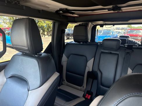 Used 2024 Ford Bronco Wildtrak AWD/4WD image 13
