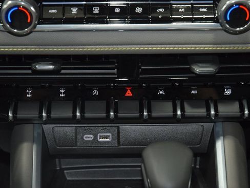 New 2026 Chevrolet Colorado ZR2 w/ ZR2 Bison Edition image 36