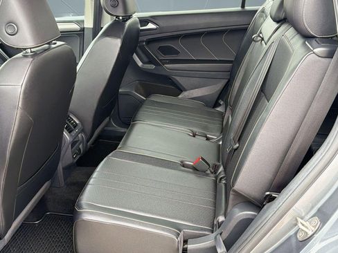 Used 2023 Volkswagen Tiguan SE FWD image 14