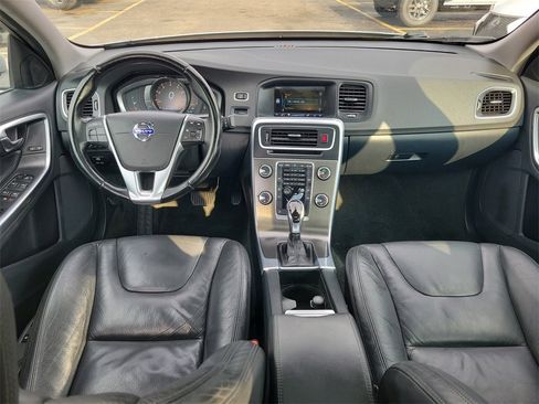 Used 2014 Volvo S60 T5 image 9