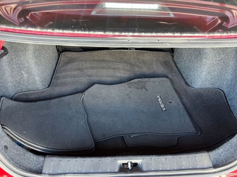Used 2025 Nissan Versa SV w/ Trunk Package FWD image 31