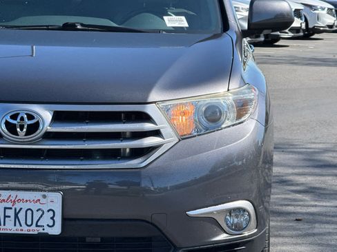 Used 2013 Toyota Highlander Limited image 7