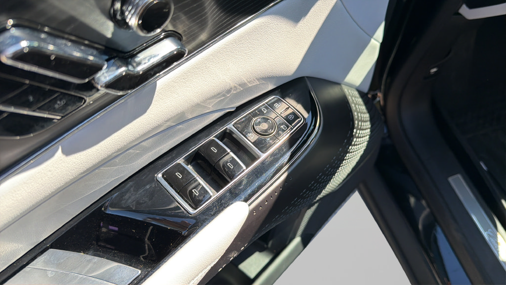 Certified 2024 Cadillac Lyriq Sport AWD/4WD image 10