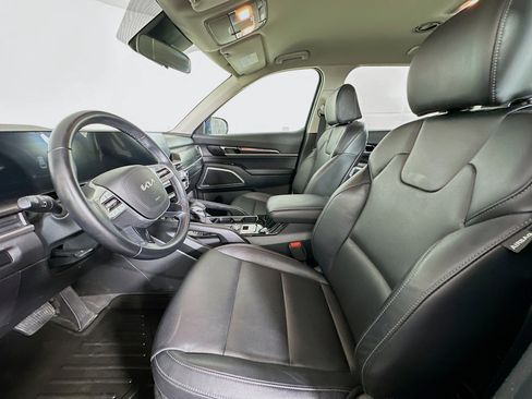 Used 2023 Kia Telluride S image 13