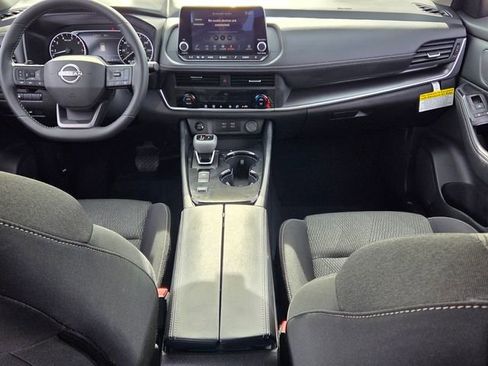 Used 2026 Nissan Rogue SV image 8