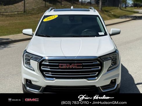 Used 2022 GMC Terrain SLT w/ LPO, Floor Liner Package AWD/4WD image 9
