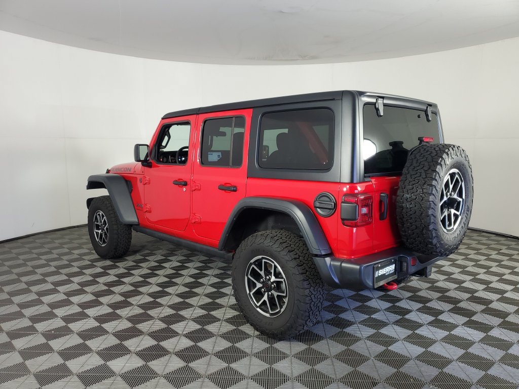 Used 2025 Jeep Wrangler Unlimited Rubicon AWD/4WD image 6