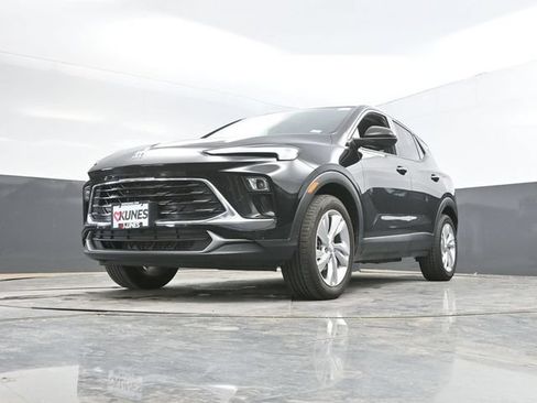 Used 2025 Buick Encore GX Preferred FWD image 48