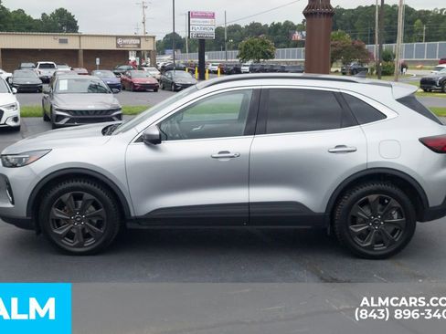 Used 2023 Ford Escape Platinum image 12