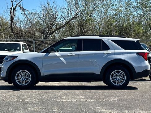 New 2026 Ford Explorer Active w/ Active Comfort Package image 6