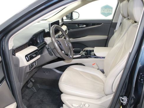 Used 2023 Lincoln Nautilus Reserve image 23