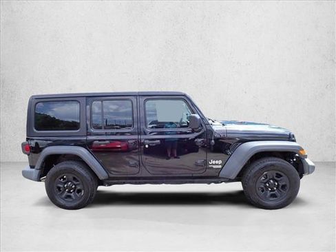 Used 2021 Jeep Wrangler Unlimited Sport image 5