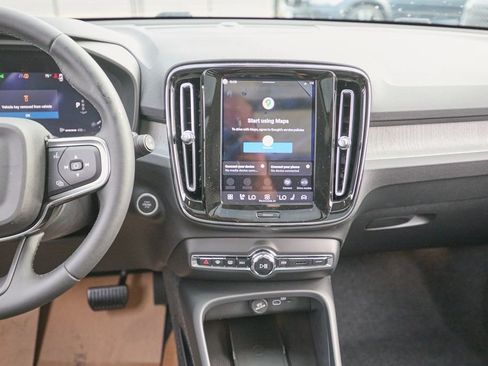 New 2026 Volvo XC40 B5 Core w/ Climate Package image 27