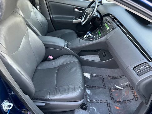 Used 2010 Toyota Prius Five image 24