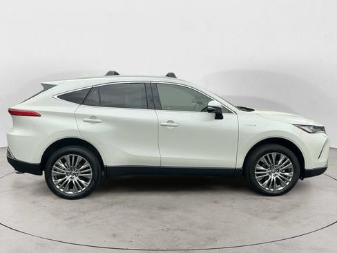 Used 2021 Toyota Venza AWD/4WD image 6