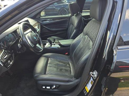 Used 2018 BMW M550i xDrive image 4