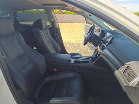 Used 2019 Honda Accord Touring image 13