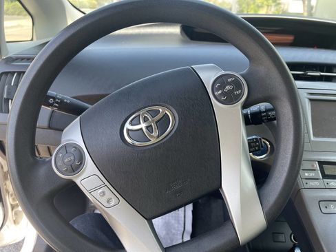 Used 2013 Toyota Prius One image 17