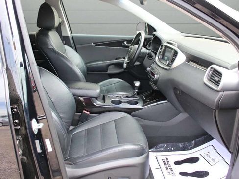 Used 2019 Kia Sorento EX image 19