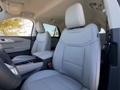 New 2026 Ford Explorer Active w/ Active Comfort Package image 66