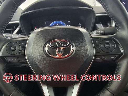 Certified 2025 Toyota Corolla SE w/ SE Premium Package FWD image 18