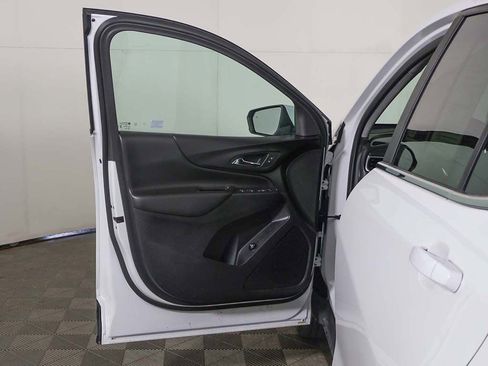 Used 2024 Chevrolet Equinox LT AWD/4WD image 17