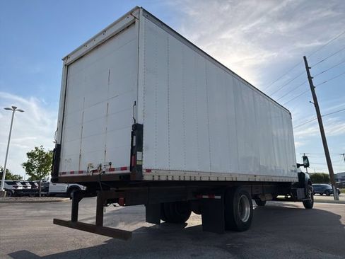Used 2016 Ford F750 2WD Regular Cab Super Duty image 8