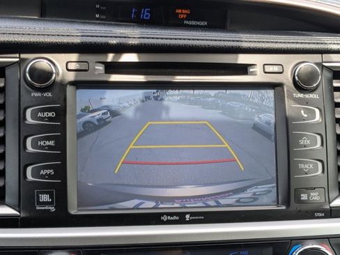 Used 2014 Toyota Highlander Limited Platinum image 14