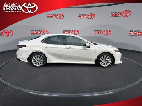 Used 2024 Toyota Camry LE w/ Convenience Package FWD image 9
