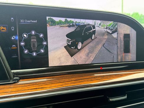 Used 2022 Cadillac Escalade Premium Luxury AWD/4WD image 29