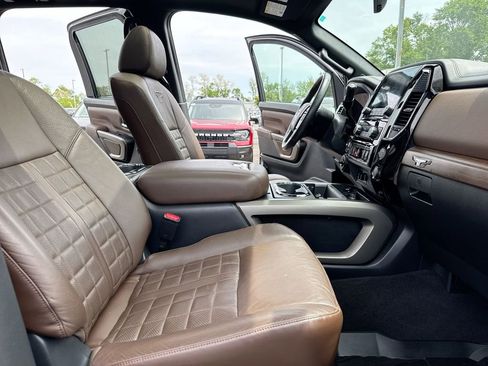 Used 2023 Nissan Titan Platinum Reserve w/ Moonroof Package AWD/4WD image 23