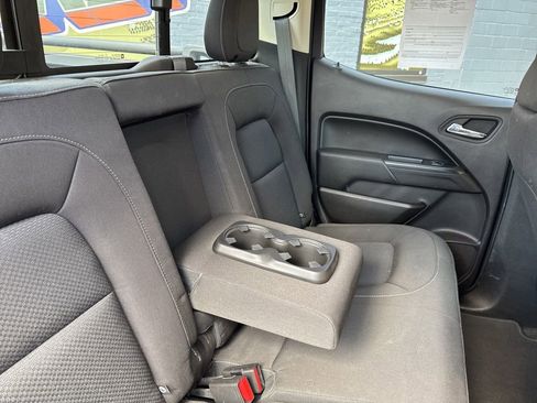 Used 2018 Chevrolet Colorado LT w/ LT Convenience Package AWD/4WD image 12