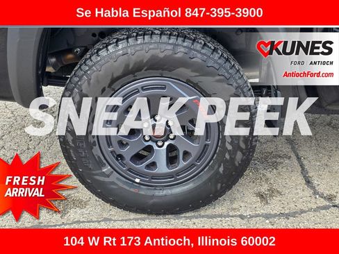 Used 2026 Nissan Frontier PRO-4X AWD/4WD image 13