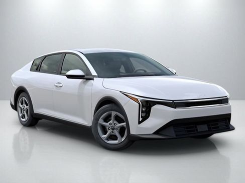 Certified 2025 Kia K4 FWD image 8