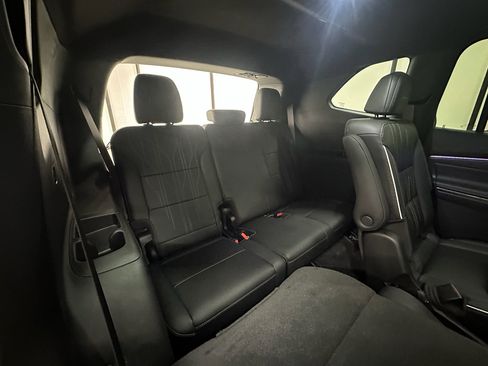 Certified 2025 Buick Enclave Avenir image 22