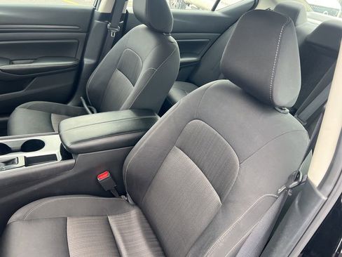 Certified 2024 Nissan Altima 2.5 SV image 5