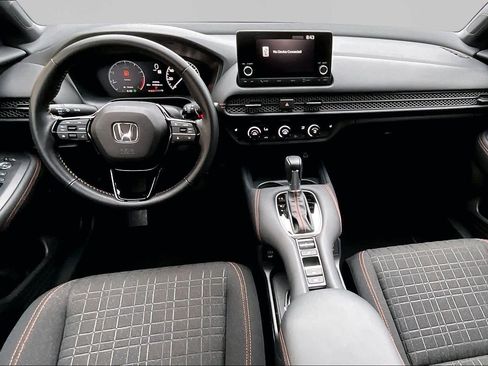 Used 2025 Honda HR-V Sport image 16