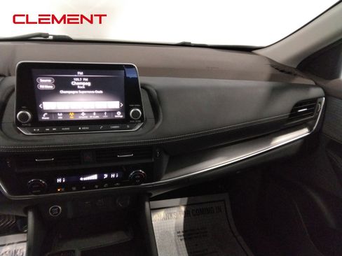 Used 2023 Nissan Rogue SV image 21