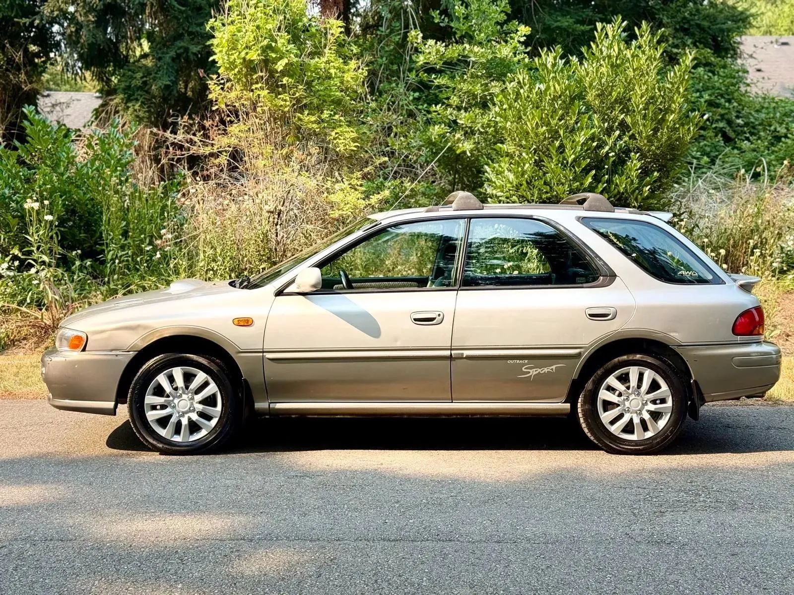 Used 2001 Subaru Impreza Outback Sport AWD/4WD image 2