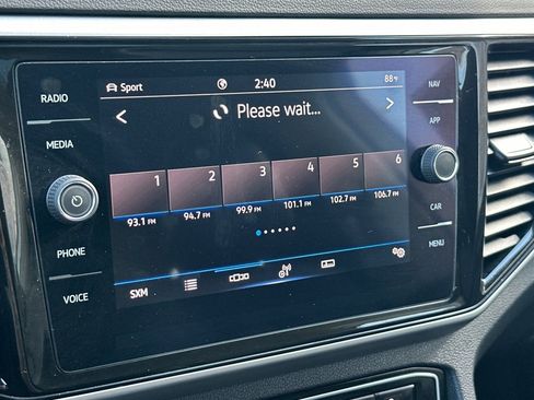 Used 2022 Volkswagen Atlas SEL R-Line image 19