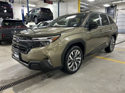 Used 2025 Subaru Forester Touring w/ Protection Package (1PH) image 4