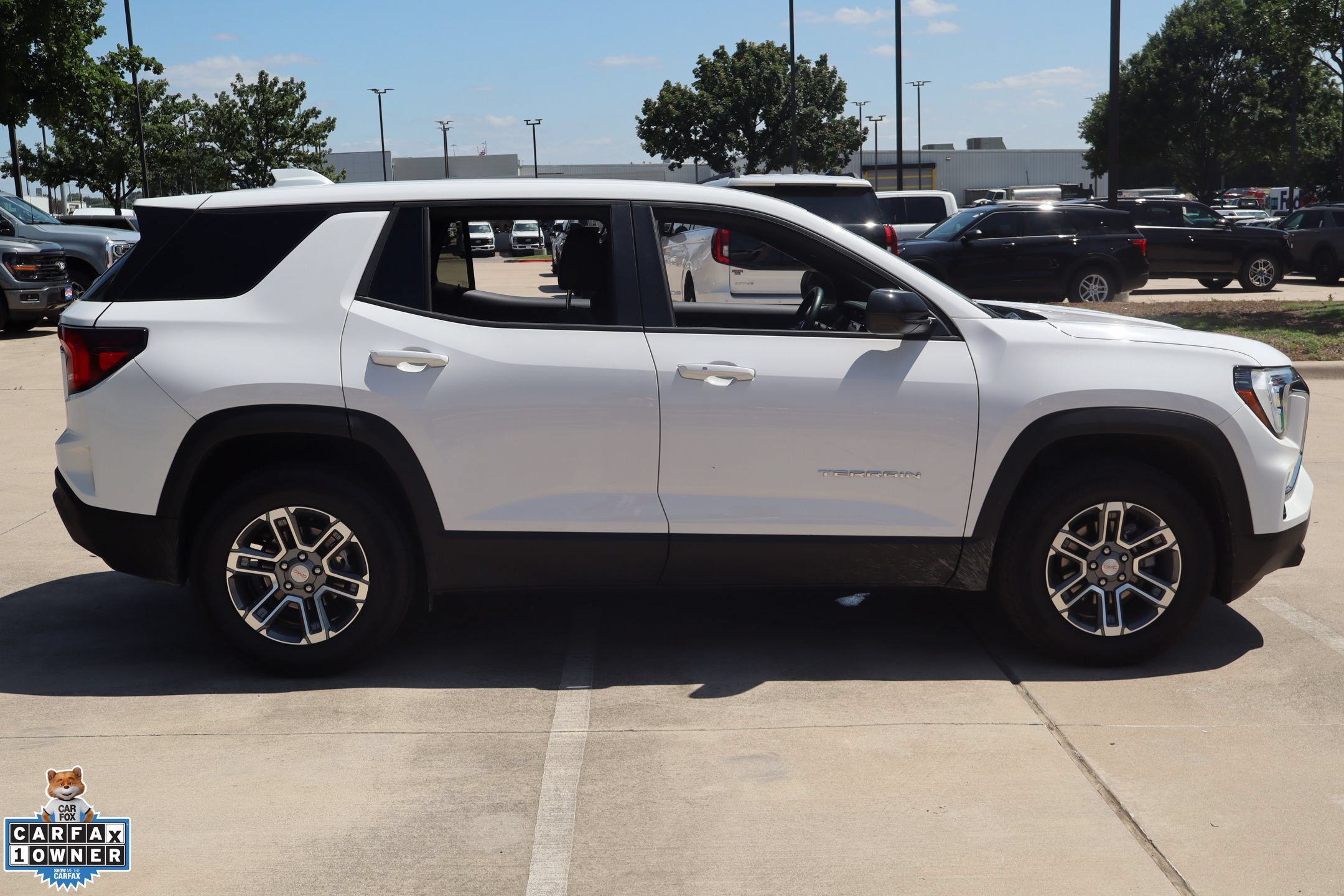 Used 2026 GMC Terrain Elevation AWD/4WD image 2