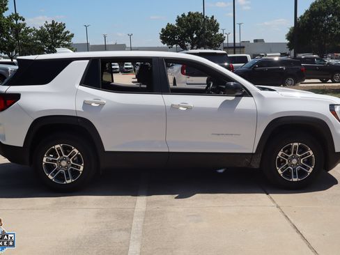 Used 2026 GMC Terrain Elevation AWD/4WD image 2